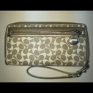 Coach wallet